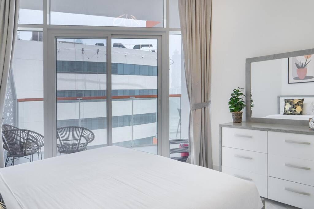 Apartment Lively Pop On The Business Bay Canal *